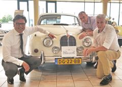 jaguar-Riverside-Car-Classic